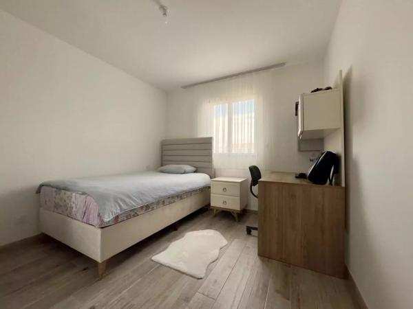 Maison de 2023 – 138 m² – 6 chambres – DPE A – Jardin plein sud – Garage