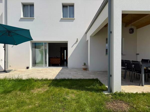 Maison de 2023 – 138 m² – 6 chambres – DPE A – Jardin plein sud – Garage