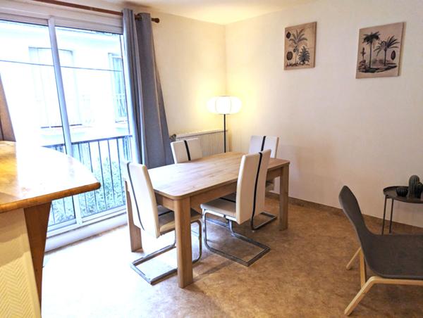 47300 VILLENEUVE SUR LOT À Villeneuve-sur-Lot, à proximité des commodités, bel appartement T2