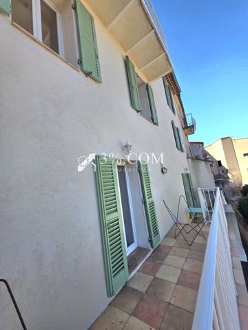 Maison de village
                                                                                                                                                                                                                                                                                                                        7 pièce(s)                                                                                                                                                                                                          4 chambre(s)                                                                                                                                                                                                          157  m²