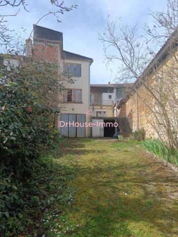 Maison à vendre 10 pièces de 217 m²