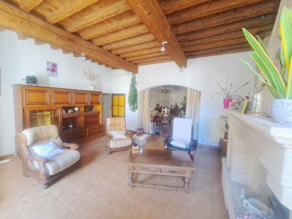 Maison
         7 pièces
        - 235 m² 231 000 € *
