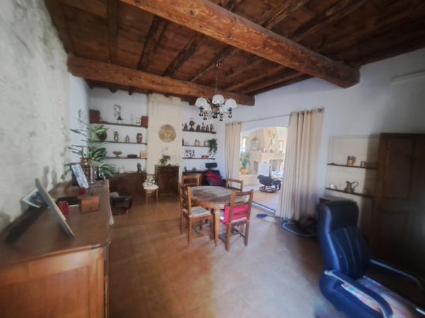 Maison
         7 pièces
        - 235 m² 231 000 € *
