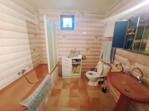 Maison
         7 pièces
        - 235 m² 231 000 € *