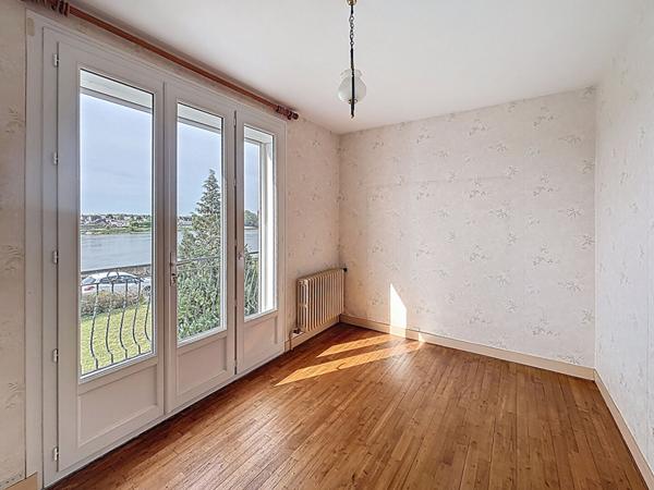 Maison à vendre aux Ponts de Cé - 3 chambres avec sous-sol complet, jardin clos et vue sur Loire
