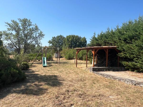 Ancienne bergerie en pierre restaurée avec soin