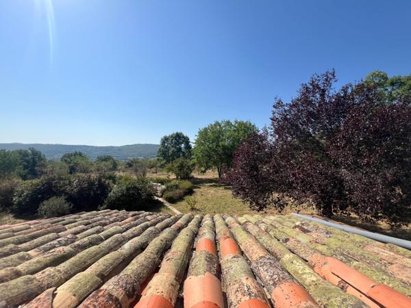 Ancienne bergerie en pierre restaurée avec soin