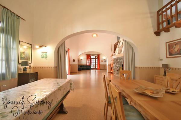 PROPRIÉTÉ DE 358 M² + DÉPENDANCE - ARLES SUR TECH (66150)