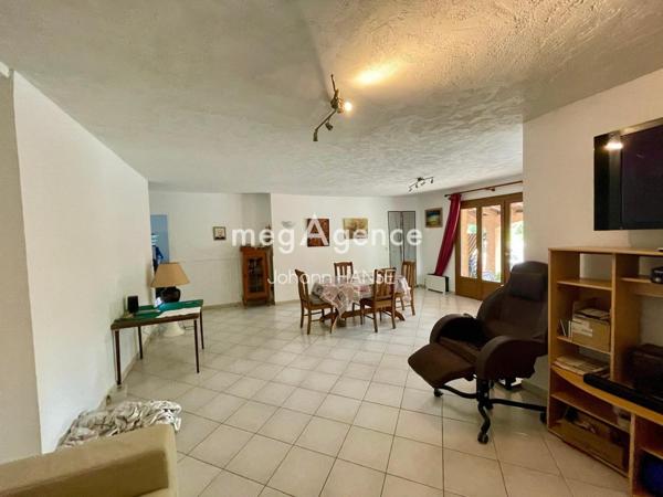 Maison à TRANS-EN-PROVENCE, 83720 - 9 pièces 170m²