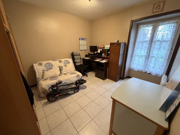 Maison  4 pièce(s)  2 chambre(s)  71 m²