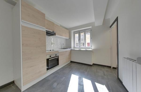 Maison à louer à Courson Les Carrières