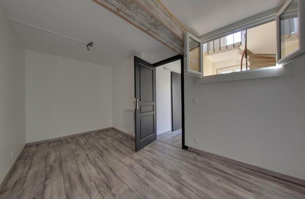 Maison à louer à Courson Les Carrières