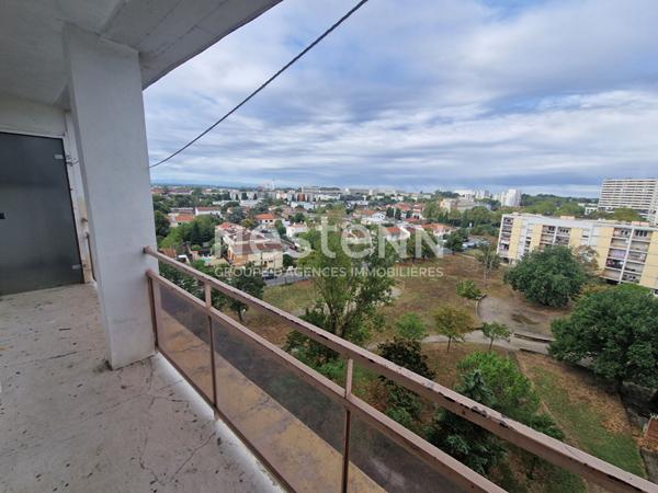 Appartement Toulouse T4 de 69.38 m2, vue imprenable, traversant, lumineux, parking
