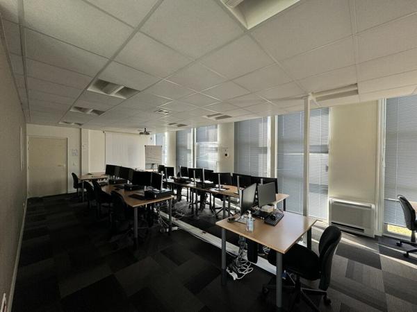BUREAUX location à CHAURAY 79180
