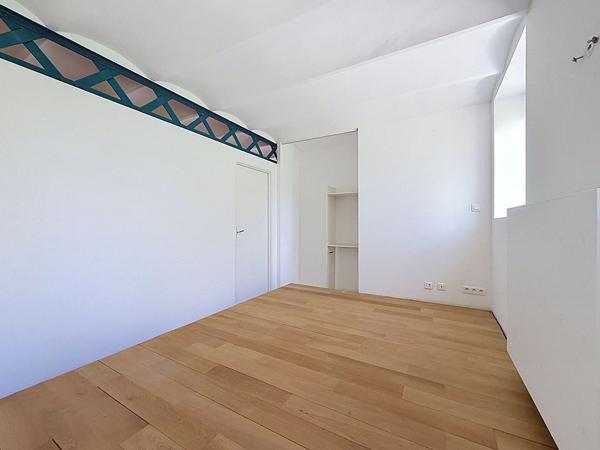 DUPLEX DE 181 M² AVEC PARC ARBORE DE 9588 M²