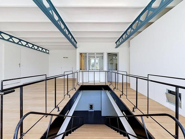 DUPLEX DE 181 M² AVEC PARC ARBORE DE 9588 M²
