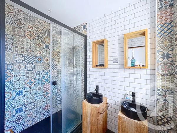 Maison à vendre  5 pièces - 80 m 2   LAVAL  - 53