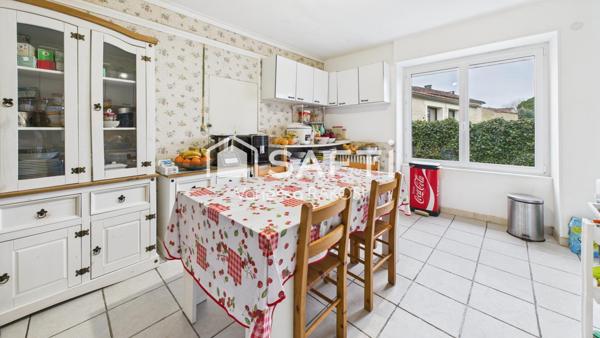 Maison 160 m² , 3 chambres garage et jardin