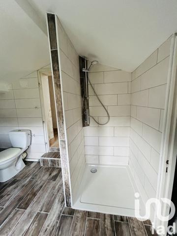 Maison 5 pièces de 95 m² à Angoulême (16000)