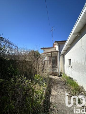 Maison 5 pièces de 95 m² à Angoulême (16000)