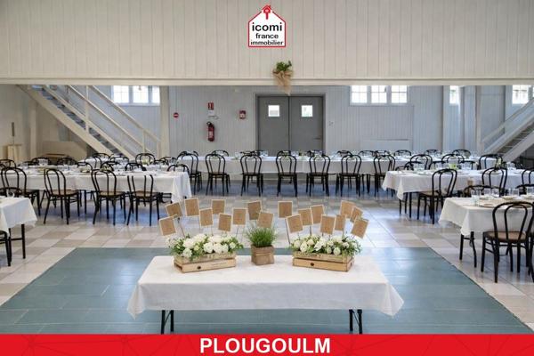 A VENDRE - BATIMENT DE 500M² TOUT USAGE SUR +2200M² DE TERRAIN CONSTRUCTIBLE - USAGE ACTUELLE SALLE DE RECEPTION - PARKING - RARE - SPECIAL INVESTISSEUR