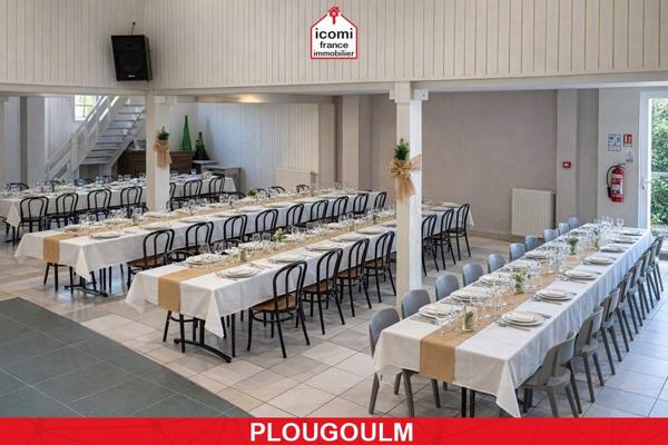 A VENDRE - BATIMENT DE 500M² TOUT USAGE SUR +2200M² DE TERRAIN CONSTRUCTIBLE - USAGE ACTUELLE SALLE DE RECEPTION - PARKING - RARE - SPECIAL INVESTISSEUR