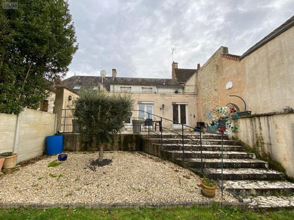 Maison de ville à vendre à Buzançais dans l'Indre (36500), ref : 1051139