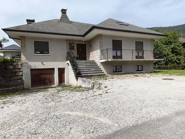 THYEZ  Belle opportunité patrimoniale  Maison avec 1 154 m² de terrain