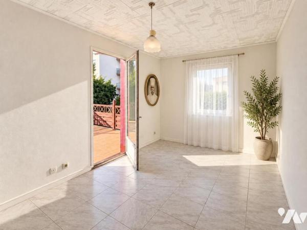 Cagnes-sur-Mer – Maison d’environ 148 m² avec terrasse, jardin et vaste rez-de-jardin
