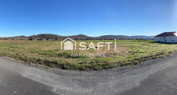 Imaginez votre future maison sur ce terrain plein de potentiel