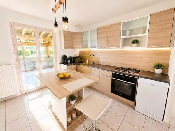 Vente                                                      Maison
                        
                     3 pièces                      77 m2                     à Saint-Gobain