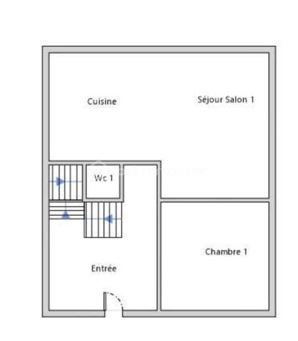 Un dossier complet est disponible sur simple demande avant toute visite : diagnostics techniques, vidéo et photos suplémentaires du logement ainsi que l’ensemble des documents relatifs au bien. Une transparence totale pour un projet d’achat sécurisé.

Située dans le recherché quartier des Maillets, cette maison bénéficie d’un environnement calme et résidentiel, tout en offrant un accès rapide à la rocade sans aucune nuisance sonore. Vous profiterez également de la proximité immédiate des commerces, d’un grand magasin et de sa galerie marchande.

Cette maison entretenue avec soin présente de nombreux atouts techniques : DPE C, chaudière gaz récente, menuiseries récentes et combles isolés, garantissant confort et maîtrise des consommations énergétiques.

Dès l’entrée, vous découvrirez un espace généreux d’environ 15 m² desservant une chambre de plain-pied, un WC indépendant ainsi qu’une belle pièce de vie lumineuse de près de 40 m², ouverte sur le jardin et sa grande terrasse. Cet espace de réception bénéficie également d’une isolation phonique de qualité, offrant un confort acoustique particulièrement appréciable.

À l’étage, la maison propose :

* Une grande pièce polyvalente pouvant faire office de chambre, bureau ou salon supplémentaire, avec accès à un balcon équipé d’un store banne électrique.
* Un espace buanderie d’environ 9 m², facilement transformable en chambre supplémentaire selon vos besoins.
* Deux autres chambres confortables.
* Une salle de bains avec WC.

Grâce à sa configuration, cette maison peut ainsi accueillir jusqu’à 5 chambres, un véritable atout pour une grande famille ou pour le télétravail.

À l’extérieur, vous profiterez d’un jardin entièrement clos, idéal pour les enfants et les animaux de compagnie, ainsi que d’une grande terrasse propice aux moments de convivialité. Un espace de stationnement privatif permet également d’accueillir jusqu’à deux véhicules.

Une maison lumineuse, évolutive et économe en énergie, offrant un cadre de vie privilégié dans l’un des secteurs les plus appréciés du Mans.

À découvrir rapidement ! 

J’accompagne mes clients, dont plusieurs disposent déjà d’un financement fiable et assuré, dans leur recherche de biens au Mans et ses alentours. Je suis également à la recherche de nouveaux biens à vendre. Je rémunère mes apporteurs d’affaires et je travaille avec un réseau d’artisans ainsi qu’un courtier en financement afin de vous accompagner dans toutes les étapes de votre projet immobilier.