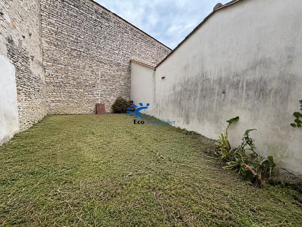 LA COUARDE-SUR-MER / MAISON D'ENVIRON 110 M² La couarde sur mer LA COUARDE-SUR-MER / MAISON D'ENVIRON 110 M² La couarde sur mer
