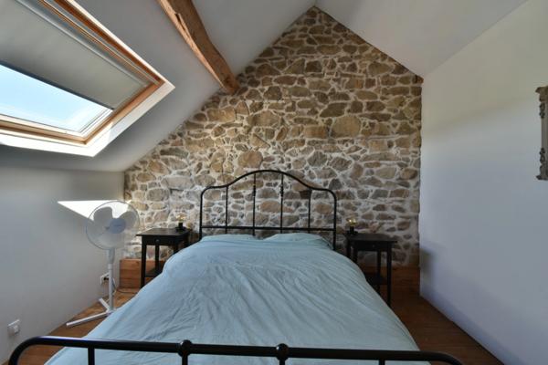 Ensemble de 3 maisons avec grande piscine, dans son écrin de verdure de 2,5 hectares