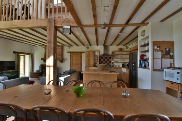 Ensemble de 3 maisons avec grande piscine, dans son écrin de verdure de 2,5 hectares