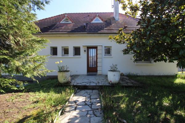 Maison Chatellerault 10 pièce(s) 141 m2