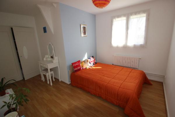 Maison Chatellerault 10 pièce(s) 141 m2