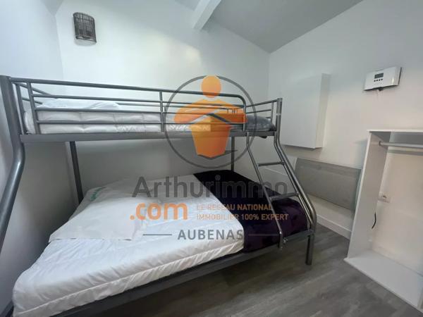 Vente                                                      Maison
                        
                     5 pièces                      197 m2                     à Vallon-Pont-d'Arc