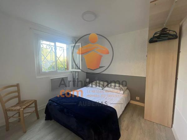 Vente                                                      Maison
                        
                     5 pièces                      197 m2                     à Vallon-Pont-d'Arc