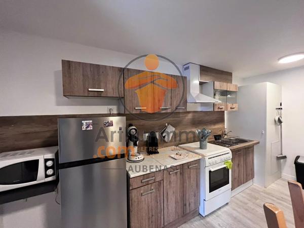Vente                                                      Maison
                        
                     5 pièces                      197 m2                     à Vallon-Pont-d'Arc
