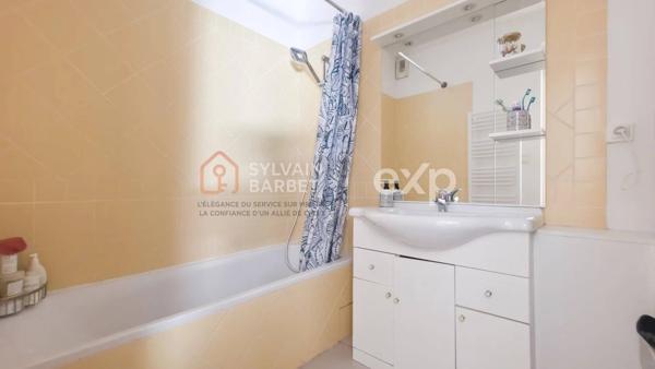 83100 TOULON - APPARTEMENT 3 PIECES AVEC JARDIN TERRASSE GARAGE CAVE PARKING - QUARTIER SIBLAS - BUS 20