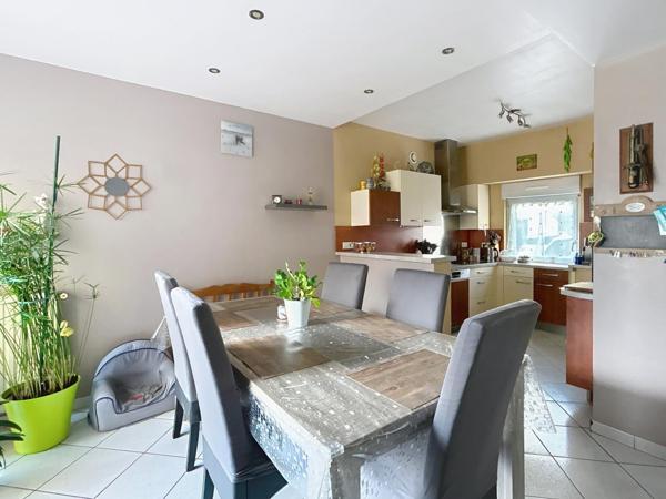 Maison de ville, confortable et conviviale aux portes de REDON