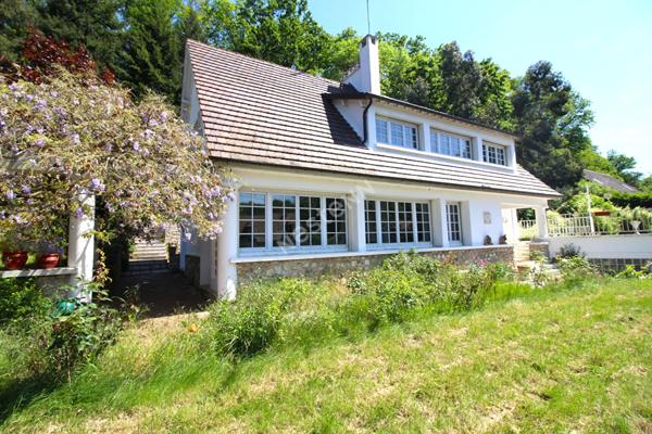 Maison secteur EPERNON de 4 chambres sur grand terrain