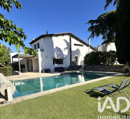 Maison à vendre 9 pièces 213 m² Aubagne