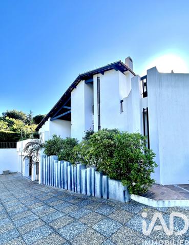 Maison à vendre 9 pièces 213 m² Aubagne