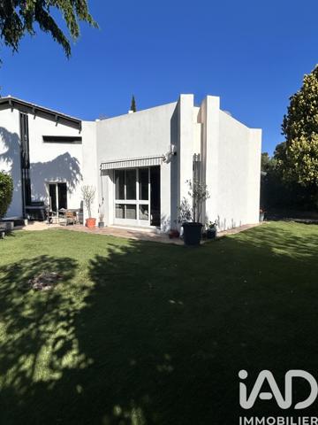 Maison à vendre 9 pièces 213 m² Aubagne