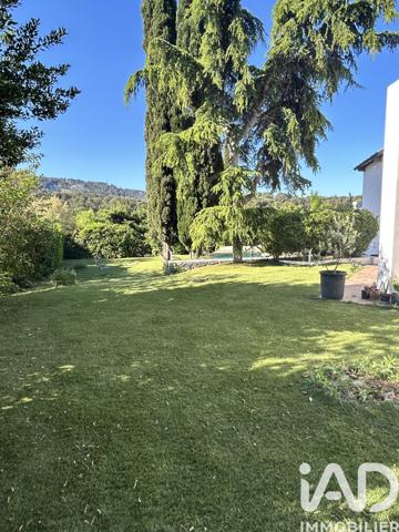 Maison à vendre 9 pièces 213 m² Aubagne