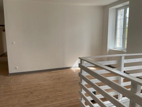 Entre Cognac et Matha (16) - Belle maison charentaise, entièrement rénovée, d'environ 300m² habitables. Cognac (16100)