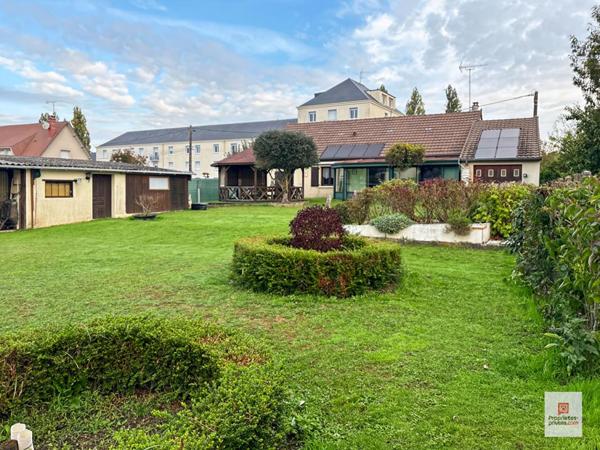 Maison La Fleche 6 pièce(s) 141 m2