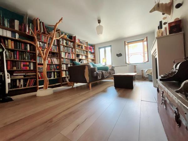 Magnifique appartement duplex de type T2 de 54 m² au 3 et 4 eme étage et dernier sans ascenseur avec terrasse